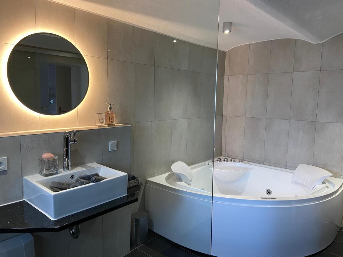 Luxus Ferienwohnung Mit Whirlpool Runkel Zewnętrze zdjęcie